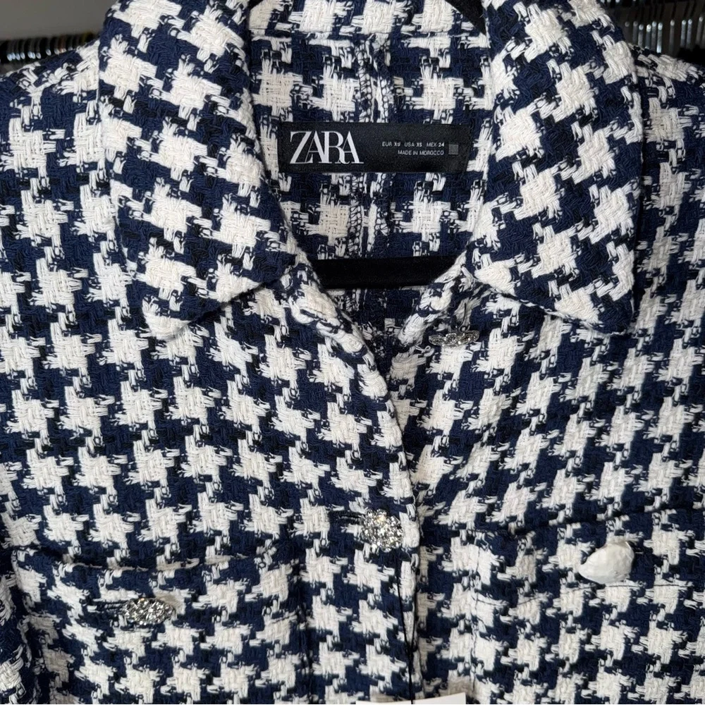 Zara Navy And White Houndstooth Tweed Cropped Jacket Jewel Buttons Womens XS NWT - Picture 5 of 8